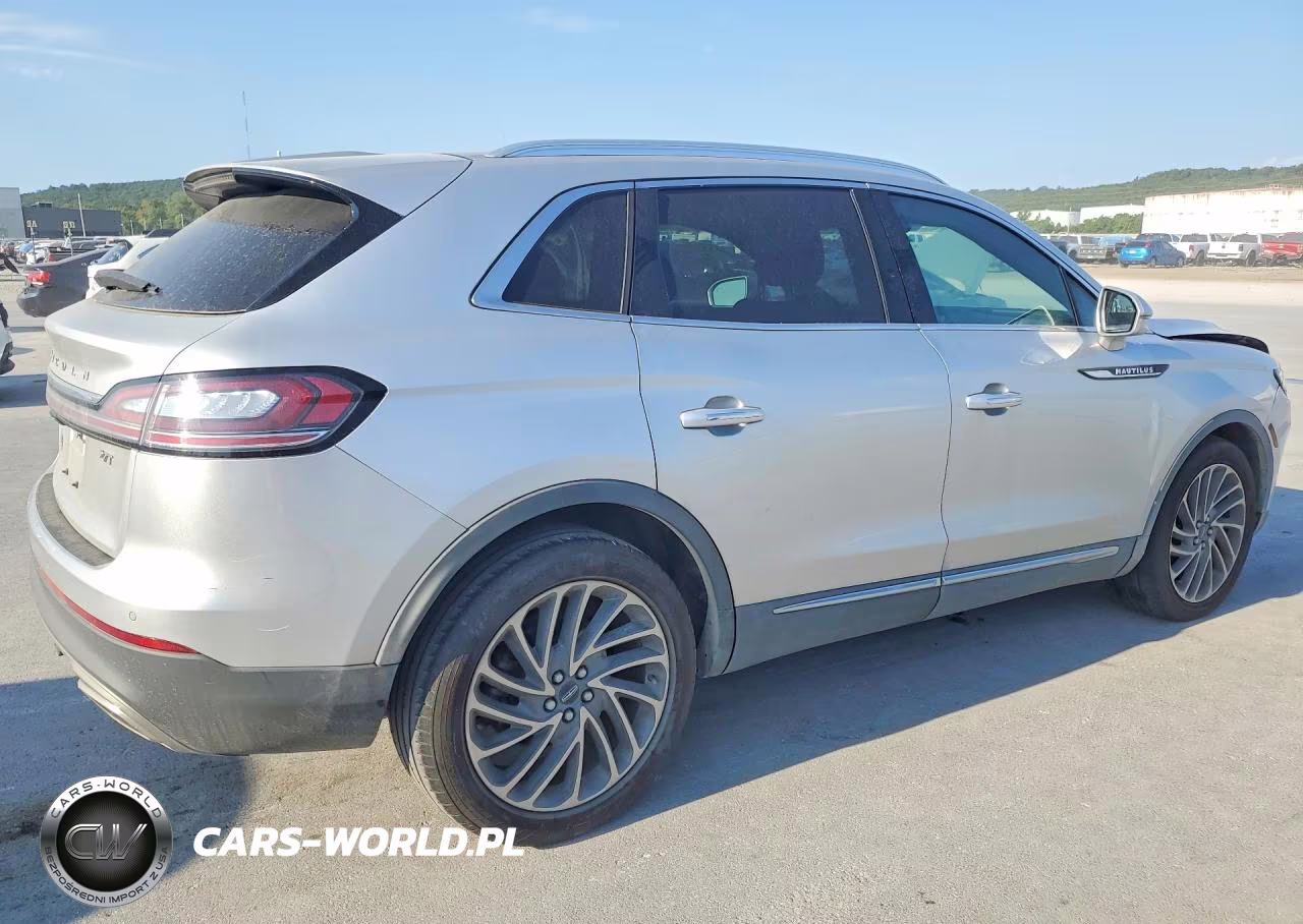 2019 Lincoln Nautilus Reserve VIN:2LMPJ6LP2KBL57446 - 3