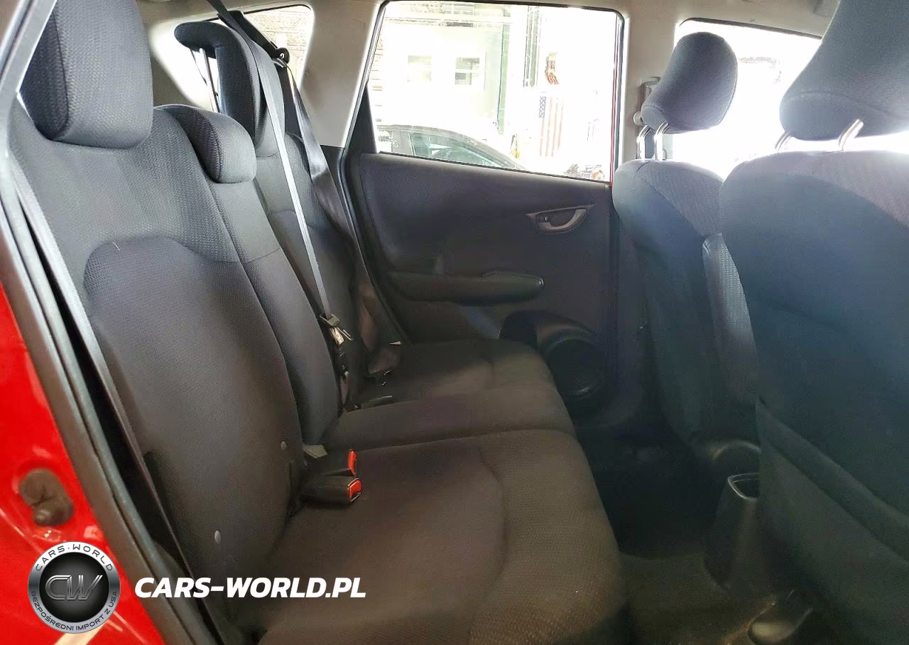 2012 Honda Fit Sport VIN:JHMGE8H50CC032530 - 11