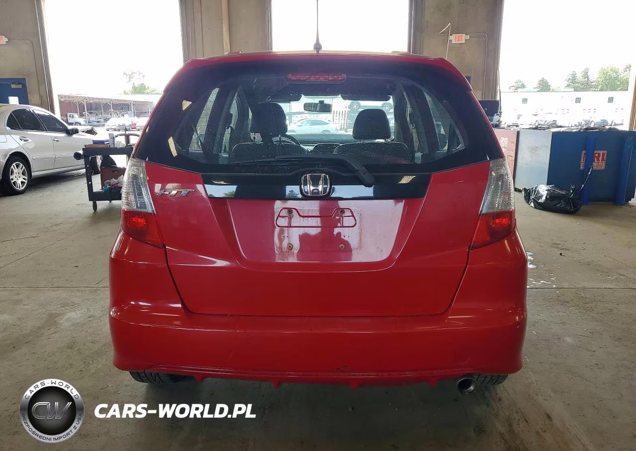 2012 Honda Fit Sport VIN:JHMGE8H50CC032530 - 6