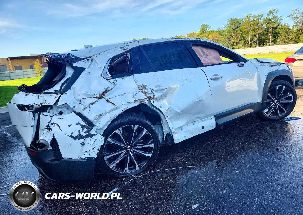 2026 Mazda Cx-50 Premium VIN:7MMVABDL5TN472270 - 3