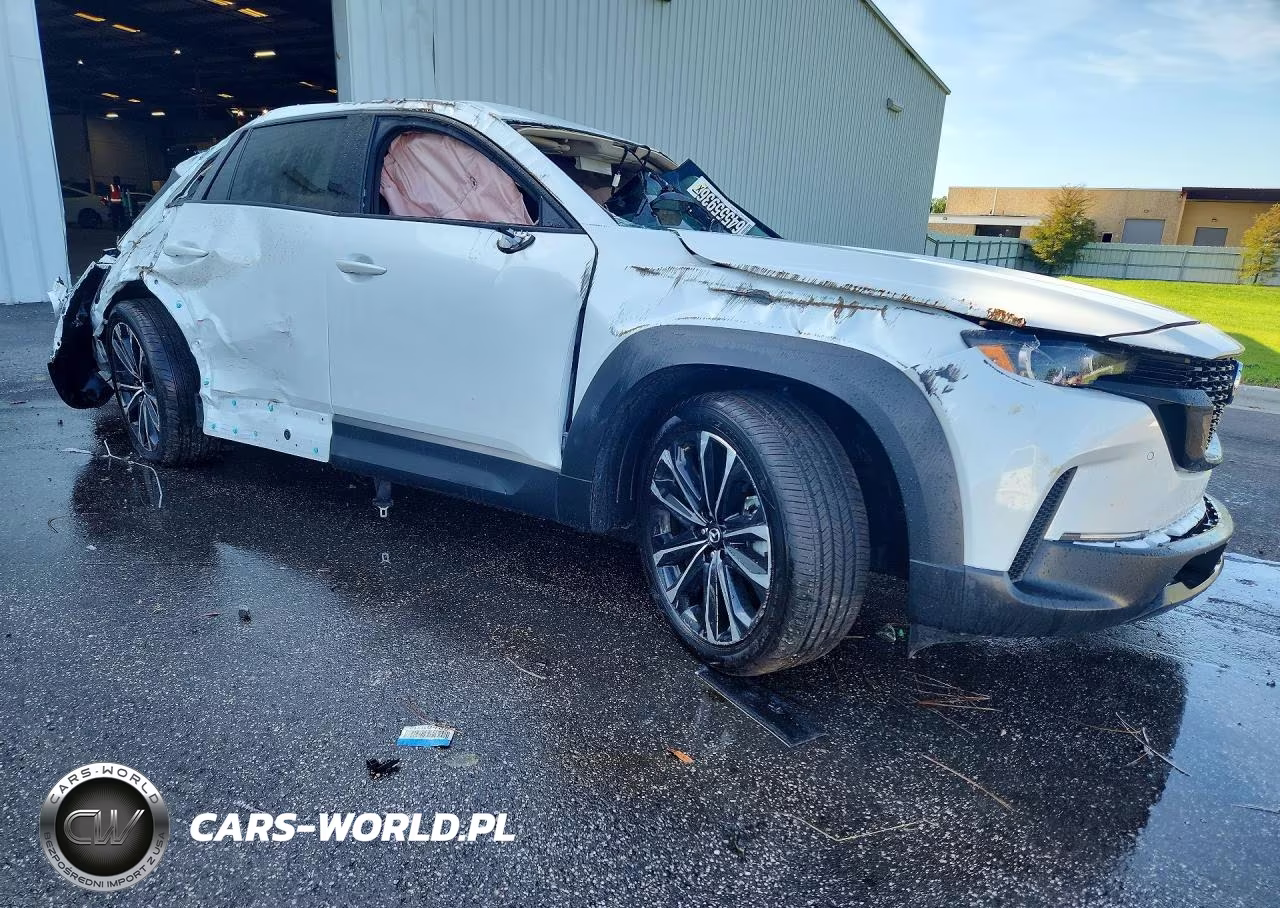2026 Mazda Cx-50 Premium VIN:7MMVABDL5TN472270 - 4