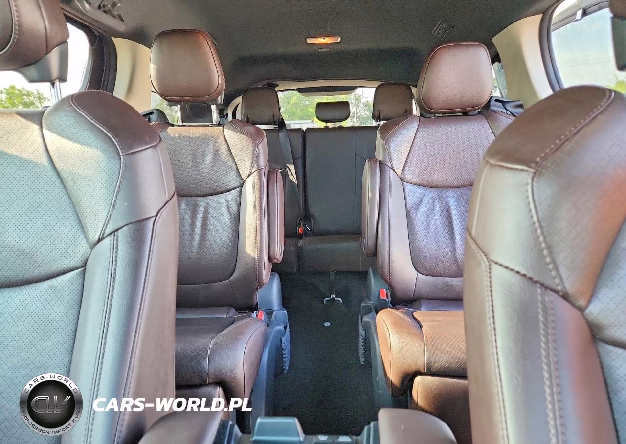 2021 Toyota Sienna Platinum 7-Passenger VIN:5TDERKEC4MS007725 - 10