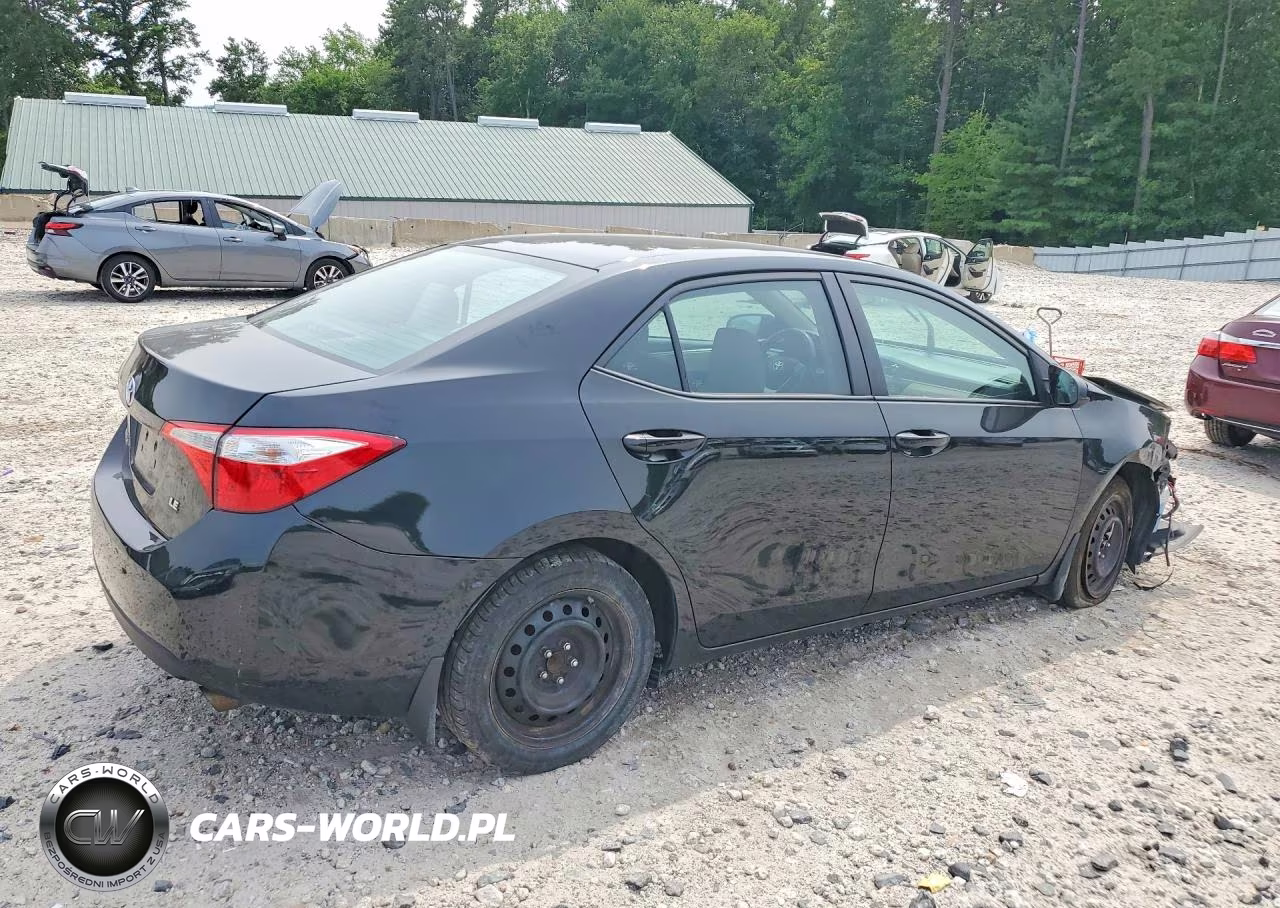 2015 Toyota Corolla Le VIN:2T1BURHE2FC358183 - 3