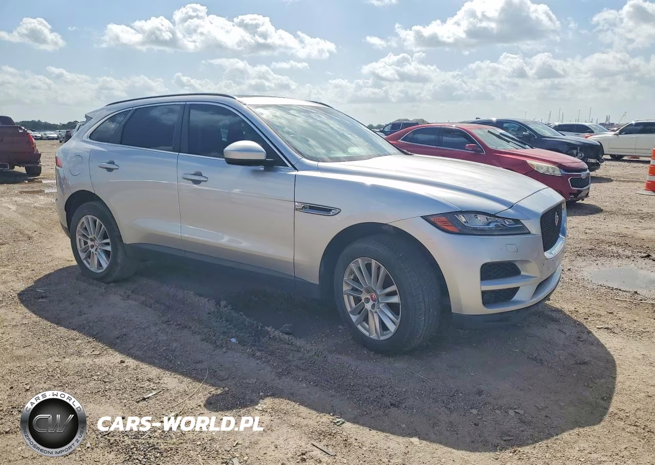2018 Jaguar F-Pace Prestige VIN:SADCK2FX2JA269673 - 4