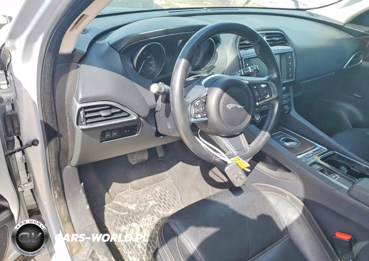 2018 Jaguar F-Pace Prestige VIN:SADCK2FX2JA269673 - 8