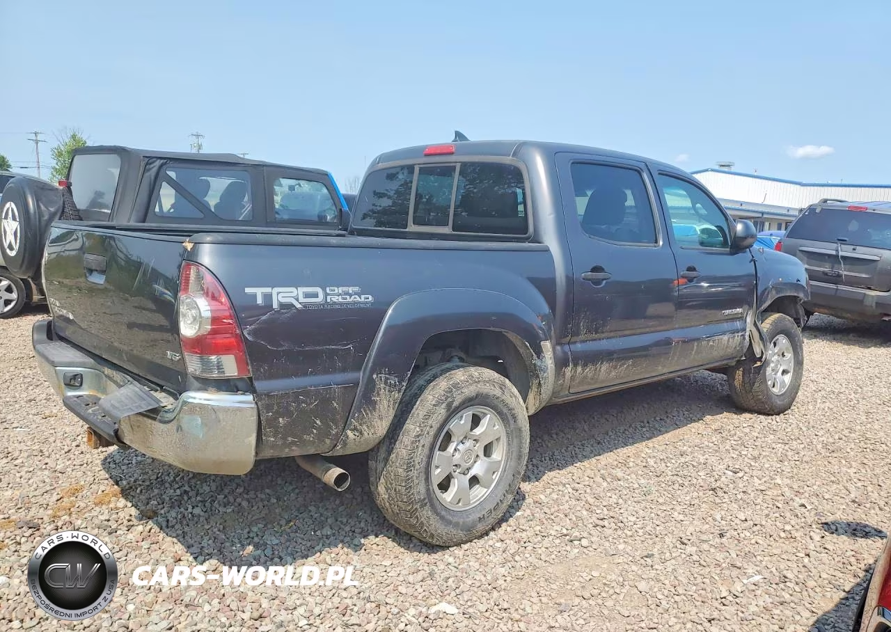 2012 Toyota Tacoma V6 VIN:3TMLU4ENXCM083001 - 3