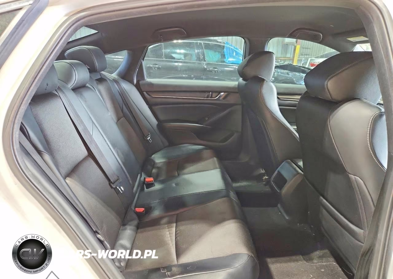 2018 Honda Accord Sport VIN:1HGCV1F36JA121621 - 10