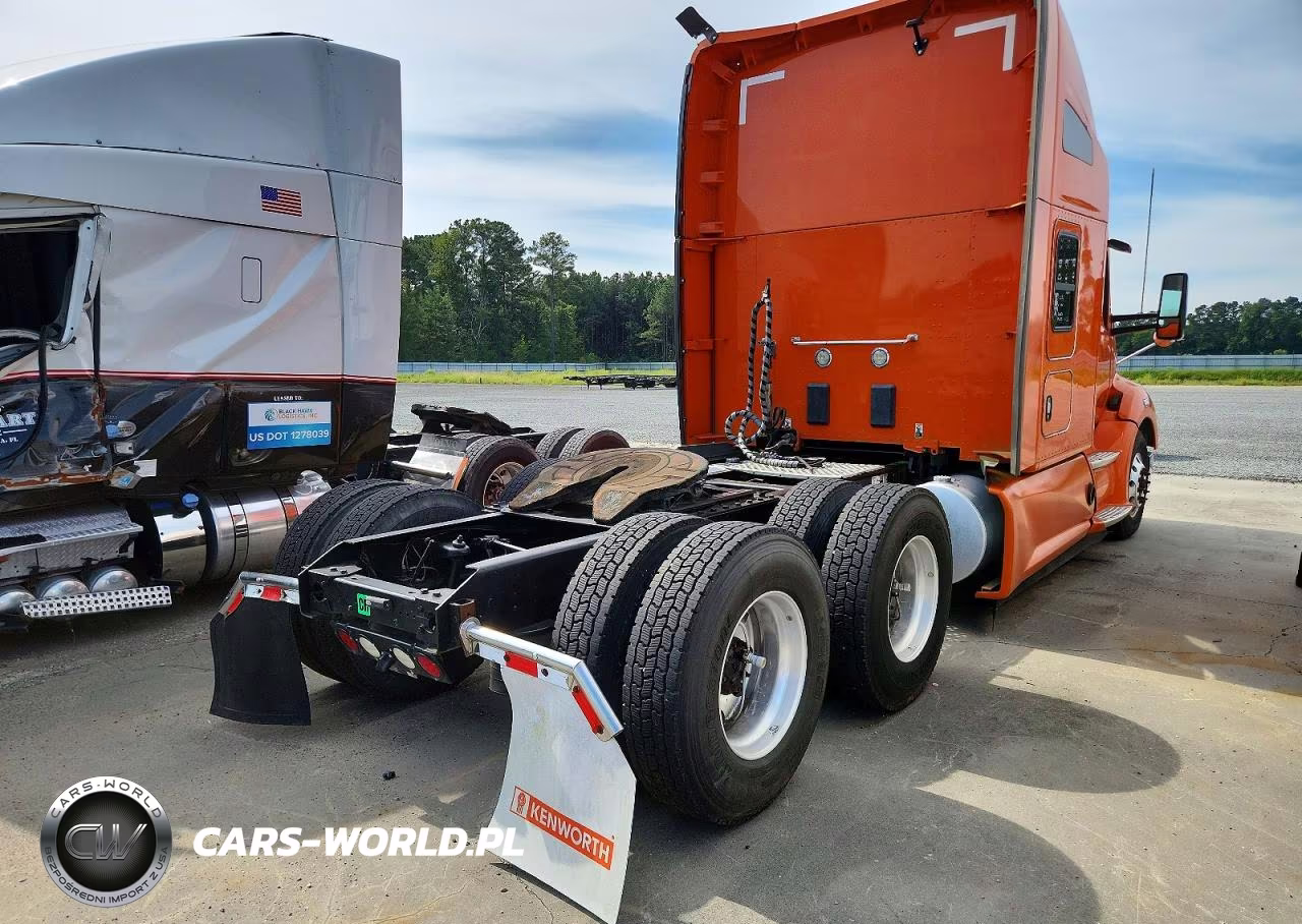 2018 Kenworth T680 Semi Truck VIN:1XKYDP9X6JJ196882 - 14