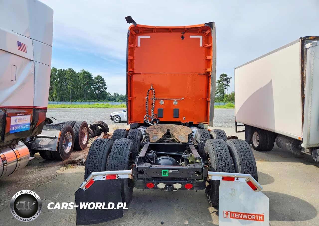 2018 Kenworth T680 Semi Truck VIN:1XKYDP9X6JJ196882 - 6