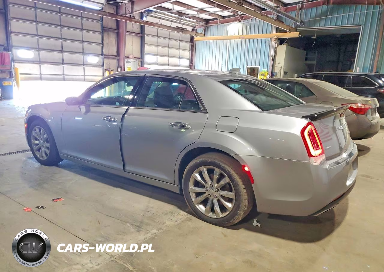 2017 Chrysler 300C VIN:2C3CCAKG8HH566794 - 2