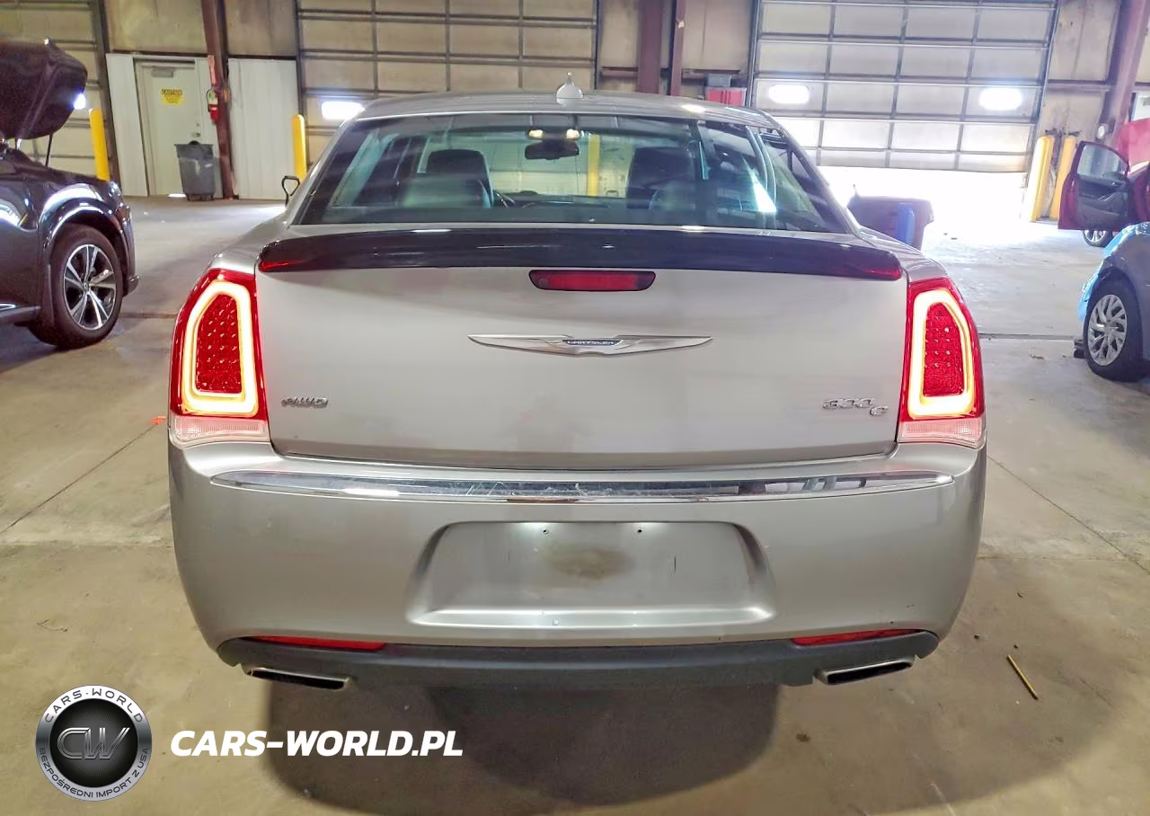 2017 Chrysler 300C VIN:2C3CCAKG8HH566794 - 6