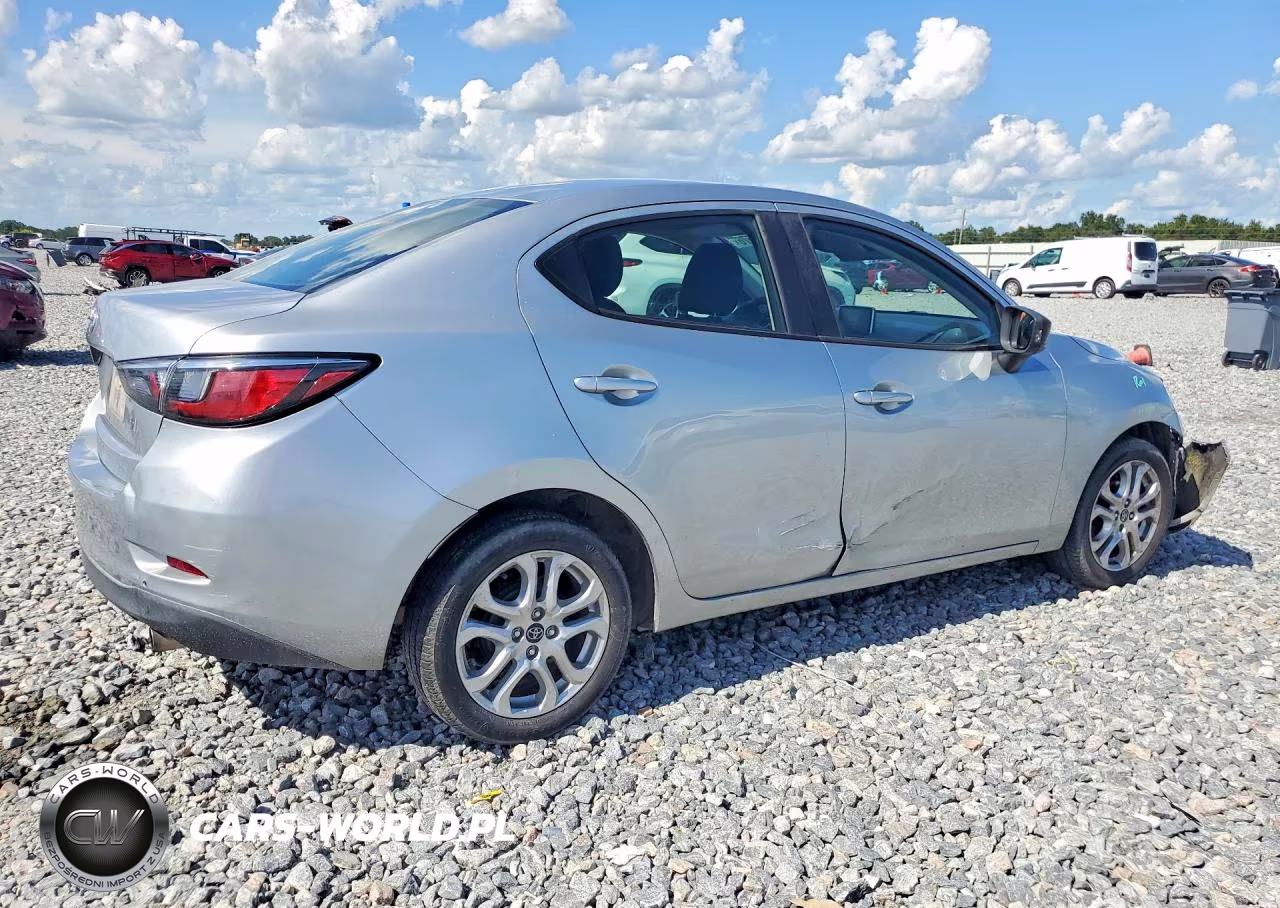 2017 Toyota Yaris Ia Base VIN:3MYDLBYV5HY166098 - 3