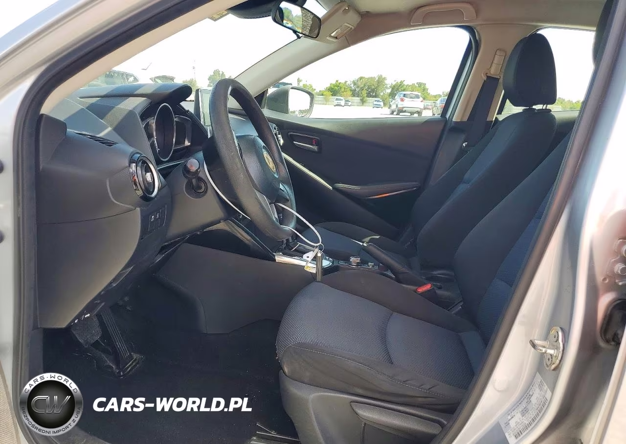 2017 Toyota Yaris Ia Base VIN:3MYDLBYV5HY166098 - 7