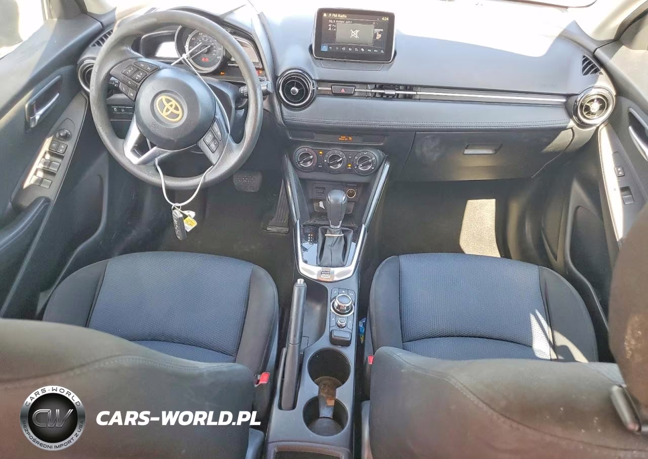 2017 Toyota Yaris Ia Base VIN:3MYDLBYV5HY166098 - 8