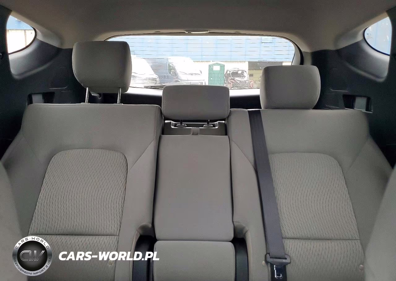2018 Hyundai Santa Fe Sport 2.4L VIN:5XYZTDLBXJG560655 - 10
