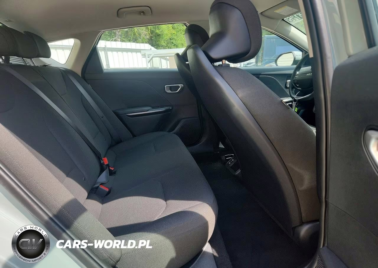 2026 Kia K4 Lxs VIN:3KPFT4DE7TE329594 - 10