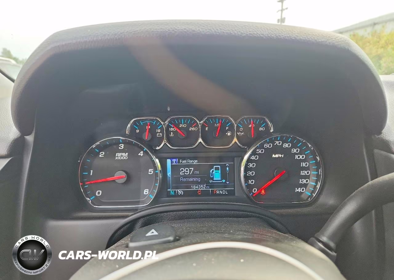 2018 Chevrolet Tahoe K1500 Lt VIN:1GNSKBKCXJR142608 - 9