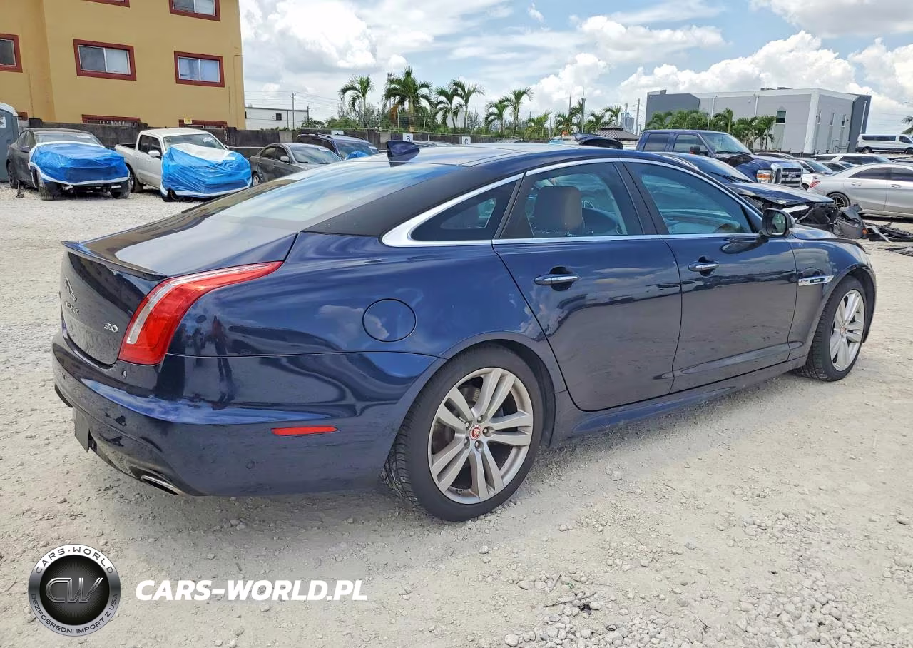 2019 Jaguar Xj R - Sport VIN:SAJWA1C7XK8W19636 - 3