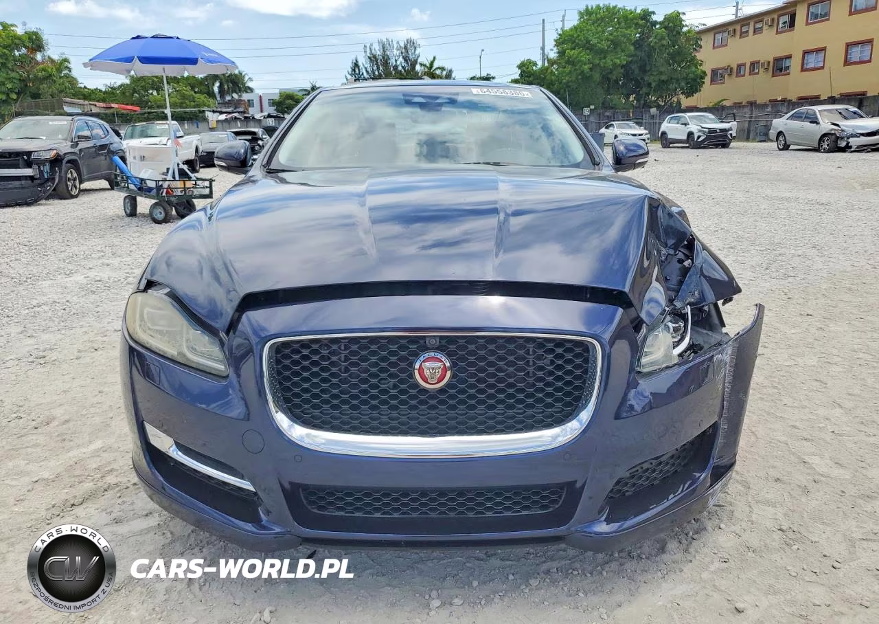 2019 Jaguar Xj R - Sport VIN:SAJWA1C7XK8W19636 - 5