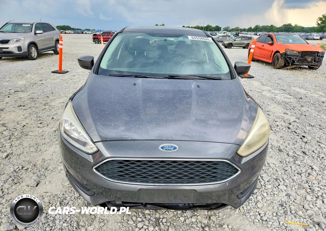 2018 Ford Focus Se VIN:1FADP3F22JL234508 - 5