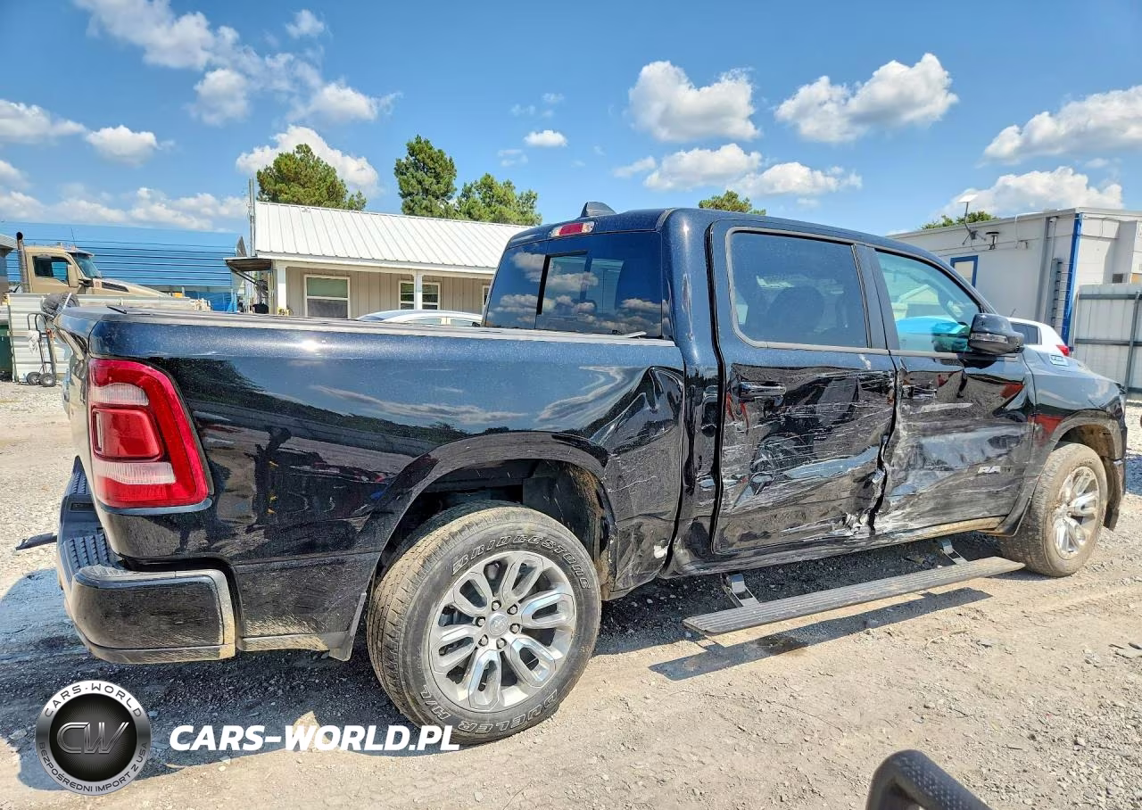 2023 Ram 1500 Laramie VIN:1C6RREJT9PN654535 - 3