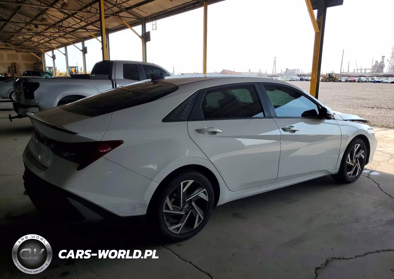 2025 Hyundai Elantra Sel Sport VIN:KMHLM4DG0SU012866 - 3