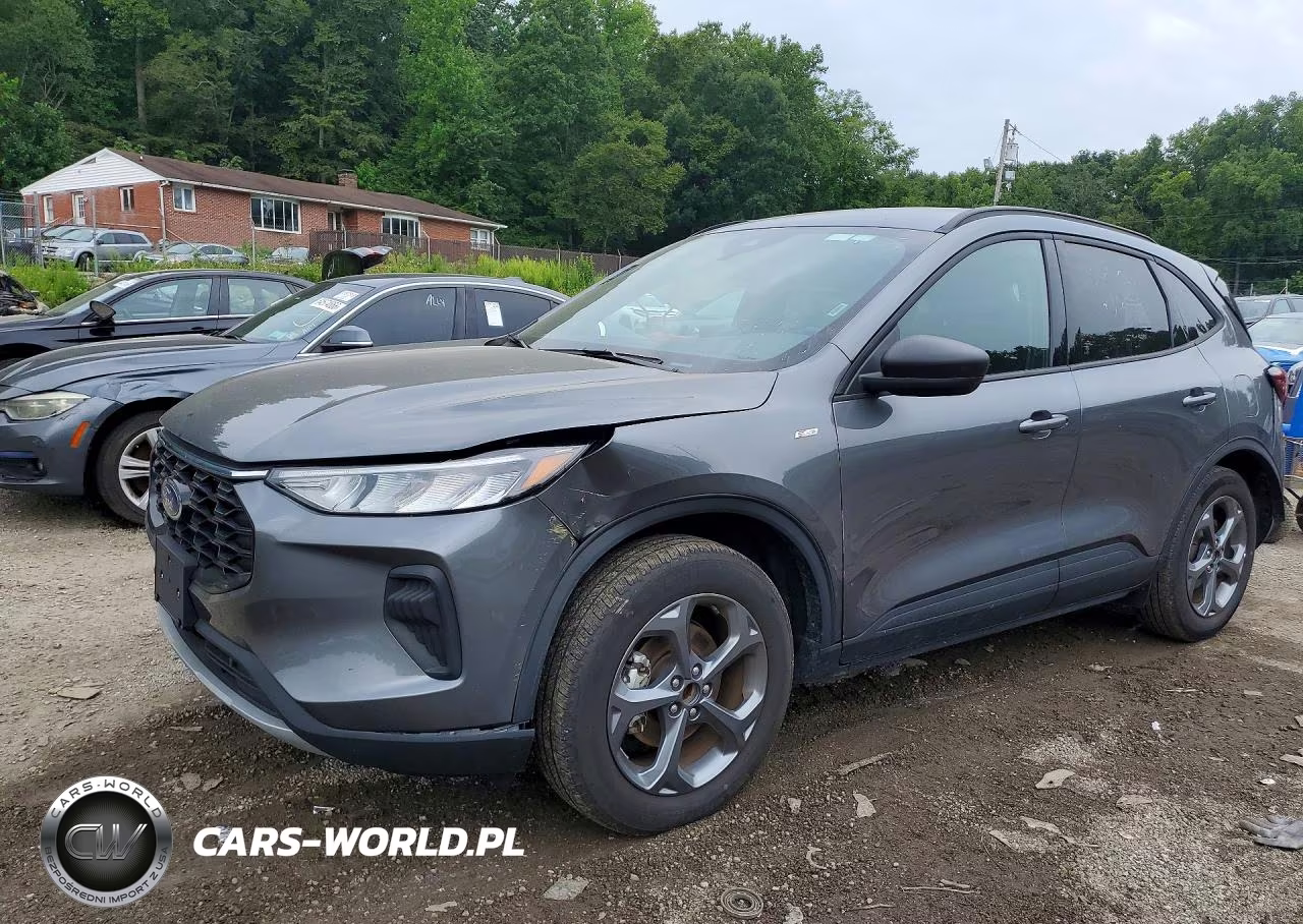 2025 Ford Escape St Line