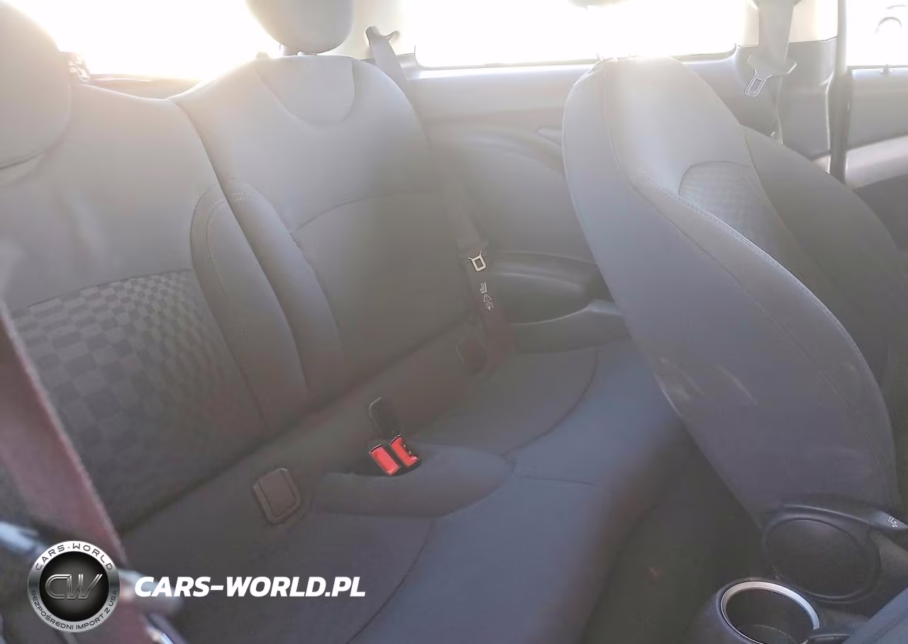 2011 Mini Cooper VIN:WMWSU3C52BTX96884 - 10
