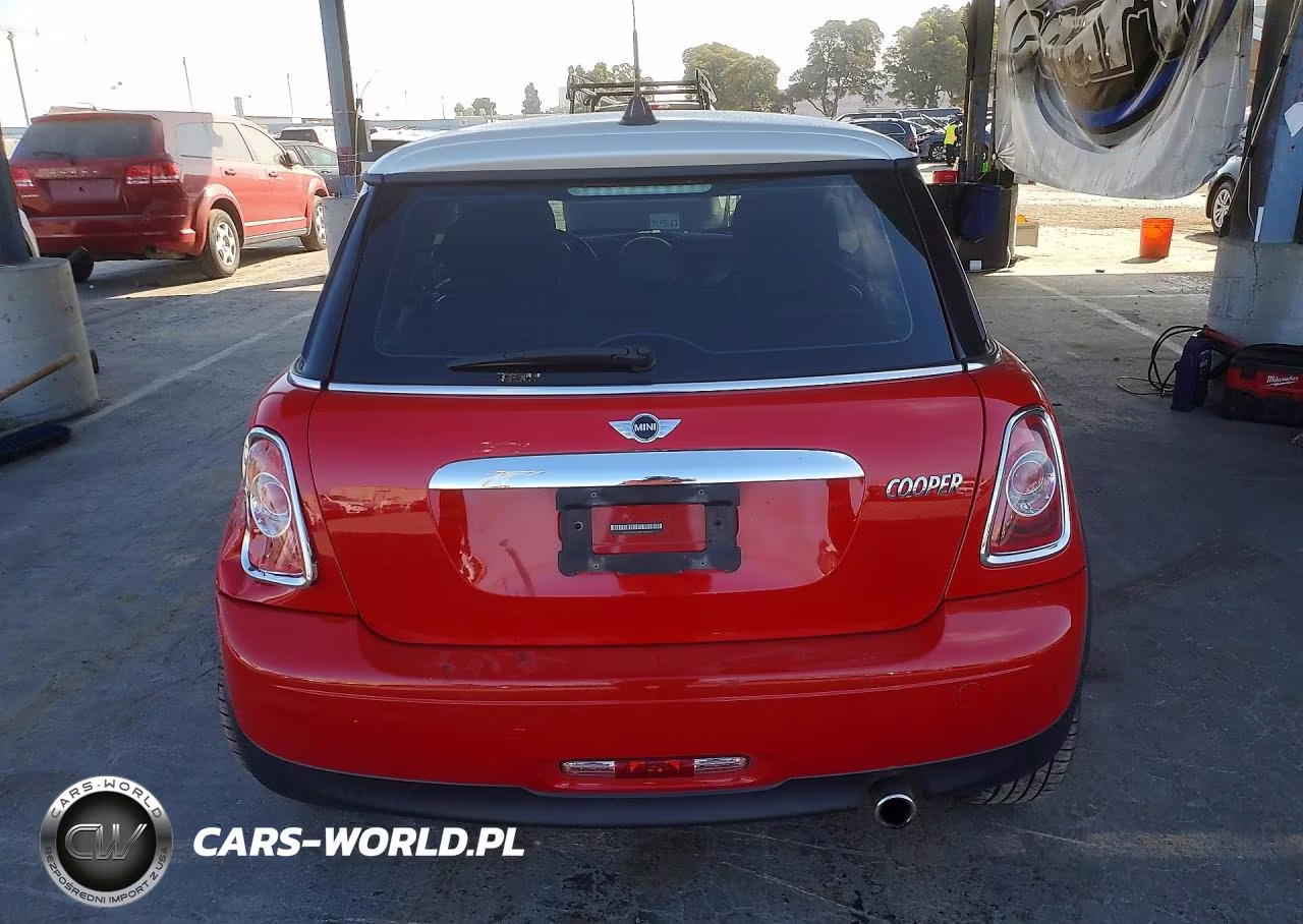 2011 Mini Cooper VIN:WMWSU3C52BTX96884 - 6