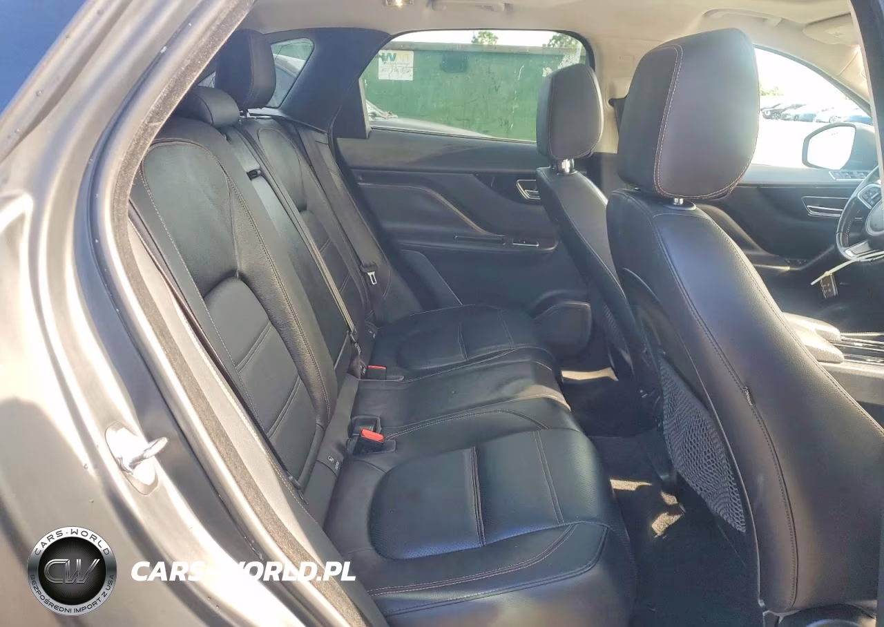 2019 Jaguar F-Pace Prestige VIN:SADCK2GX9KA356938 - 11