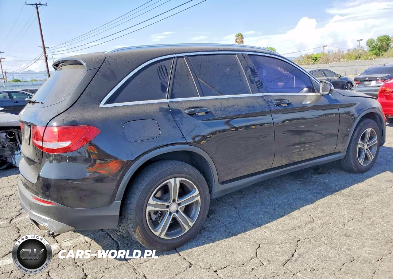 2017 Mercedes-Benz Glc 300 VIN:WDC0G4JB2HF165666 - 3