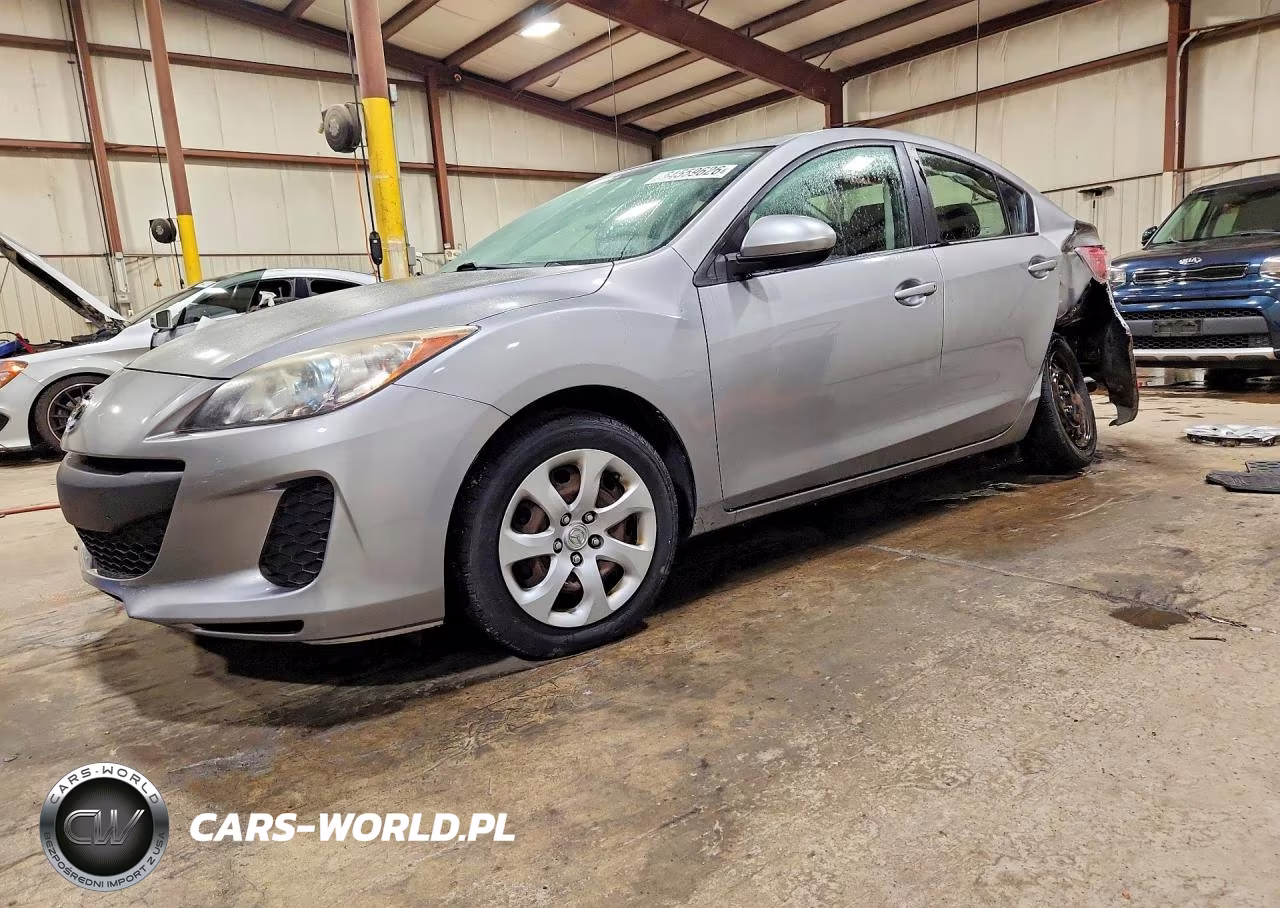 2013 Mazda 3 I