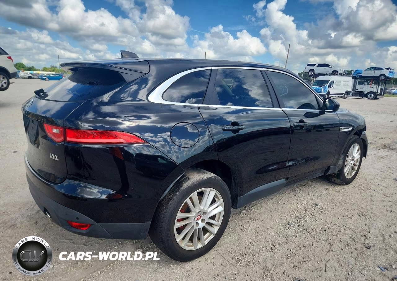 2020 Jaguar F-Pace Prestige VIN:SADCK2GXXLA636367 - 3