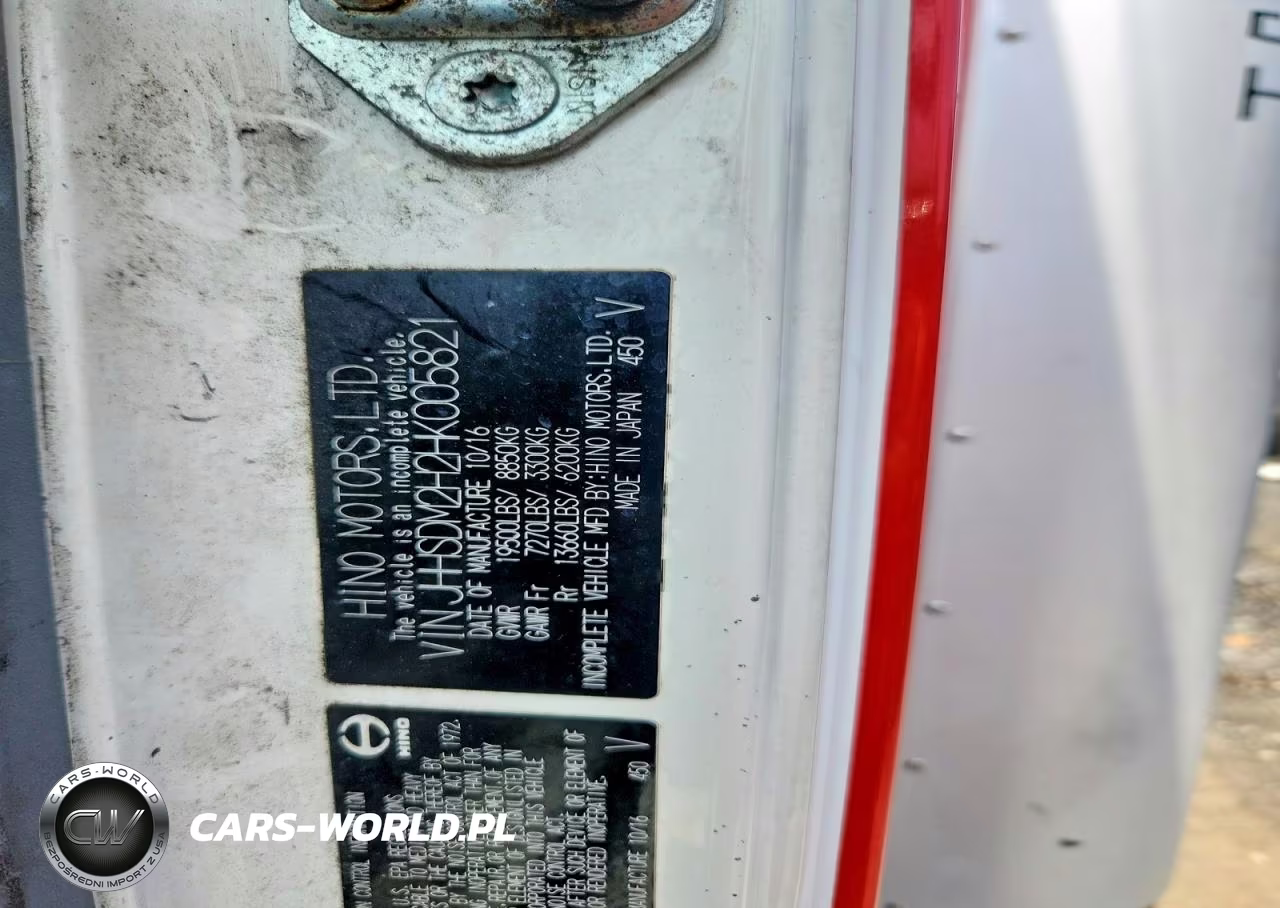 2017 Hino 195 Box Truck VIN:JHHSDM2H2HK005821 - 13