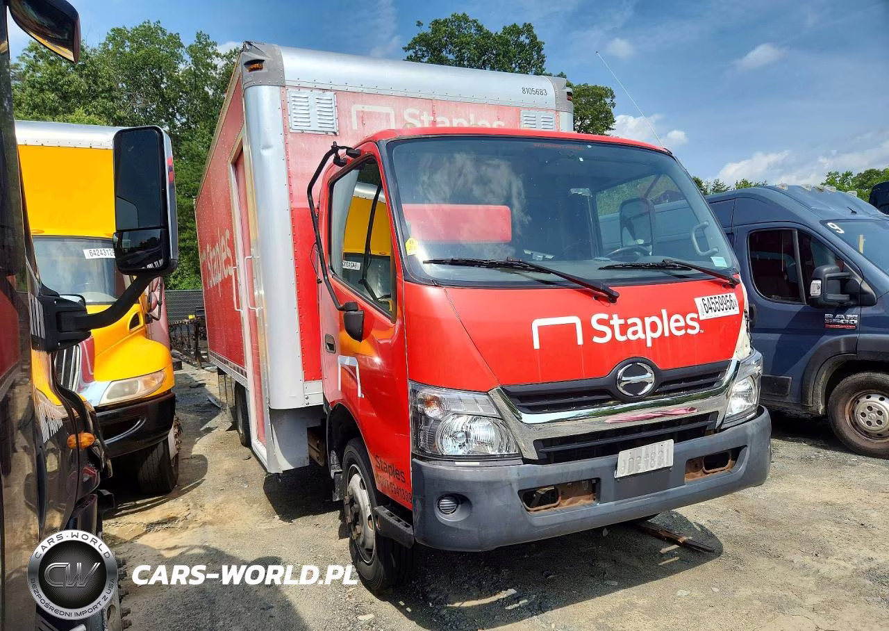 2017 Hino 195 Box Truck VIN:JHHSDM2H2HK005821 - 4