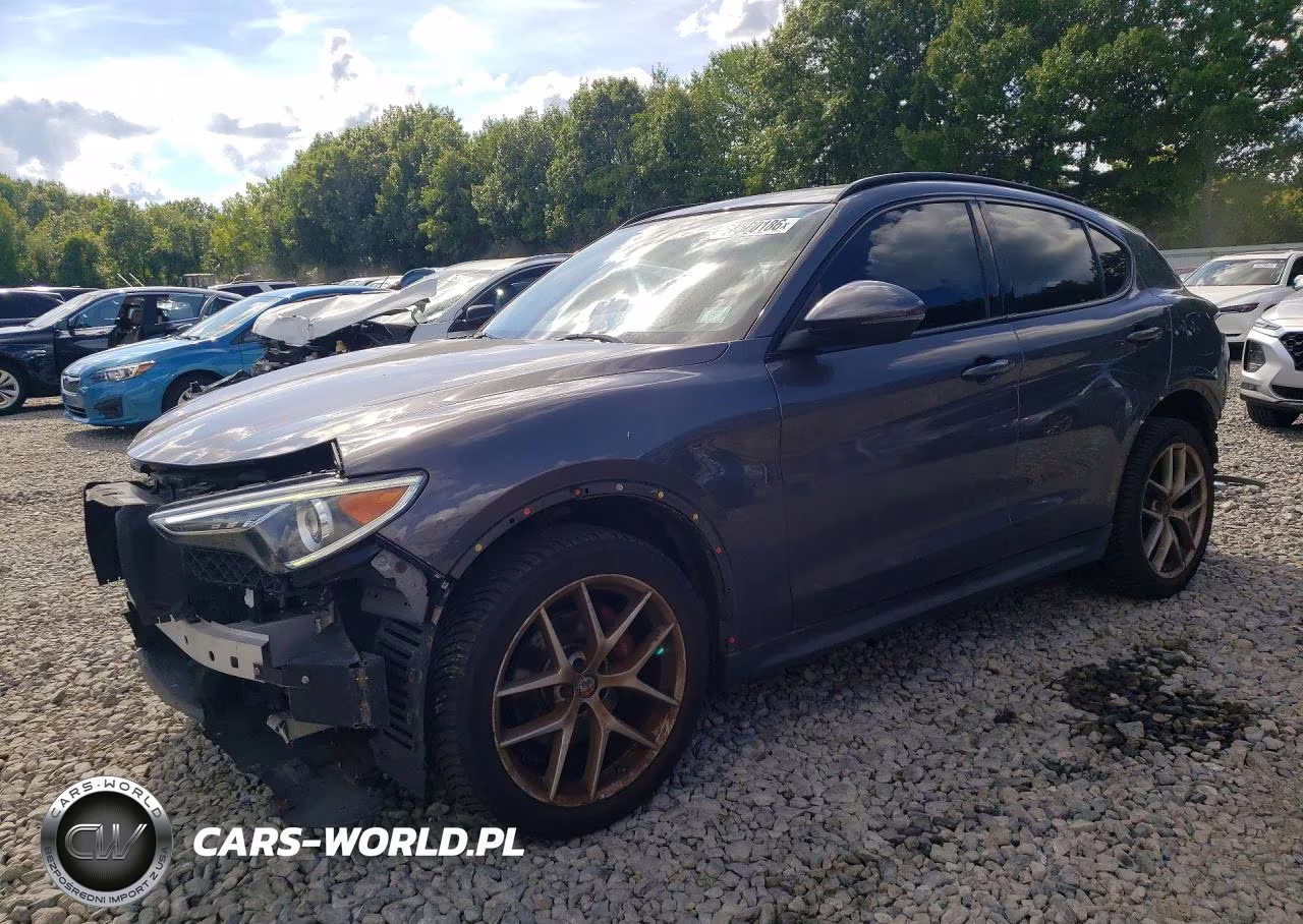 2018 Alfa Romeo Stelvio Ti Sport VIN:ZASFAKNN2J7B92450 - 1