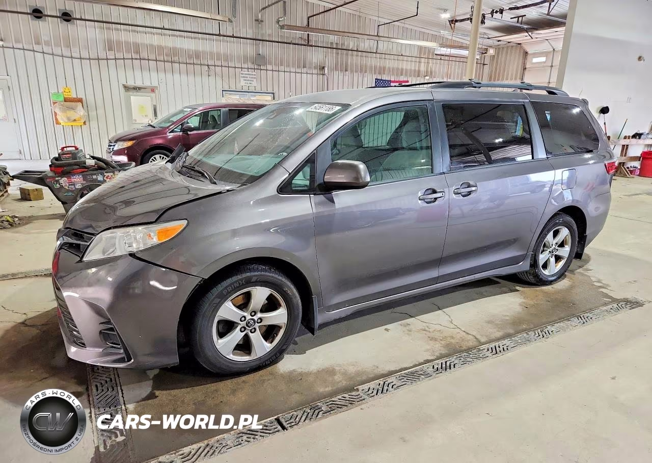 2018 Toyota Sienna Le