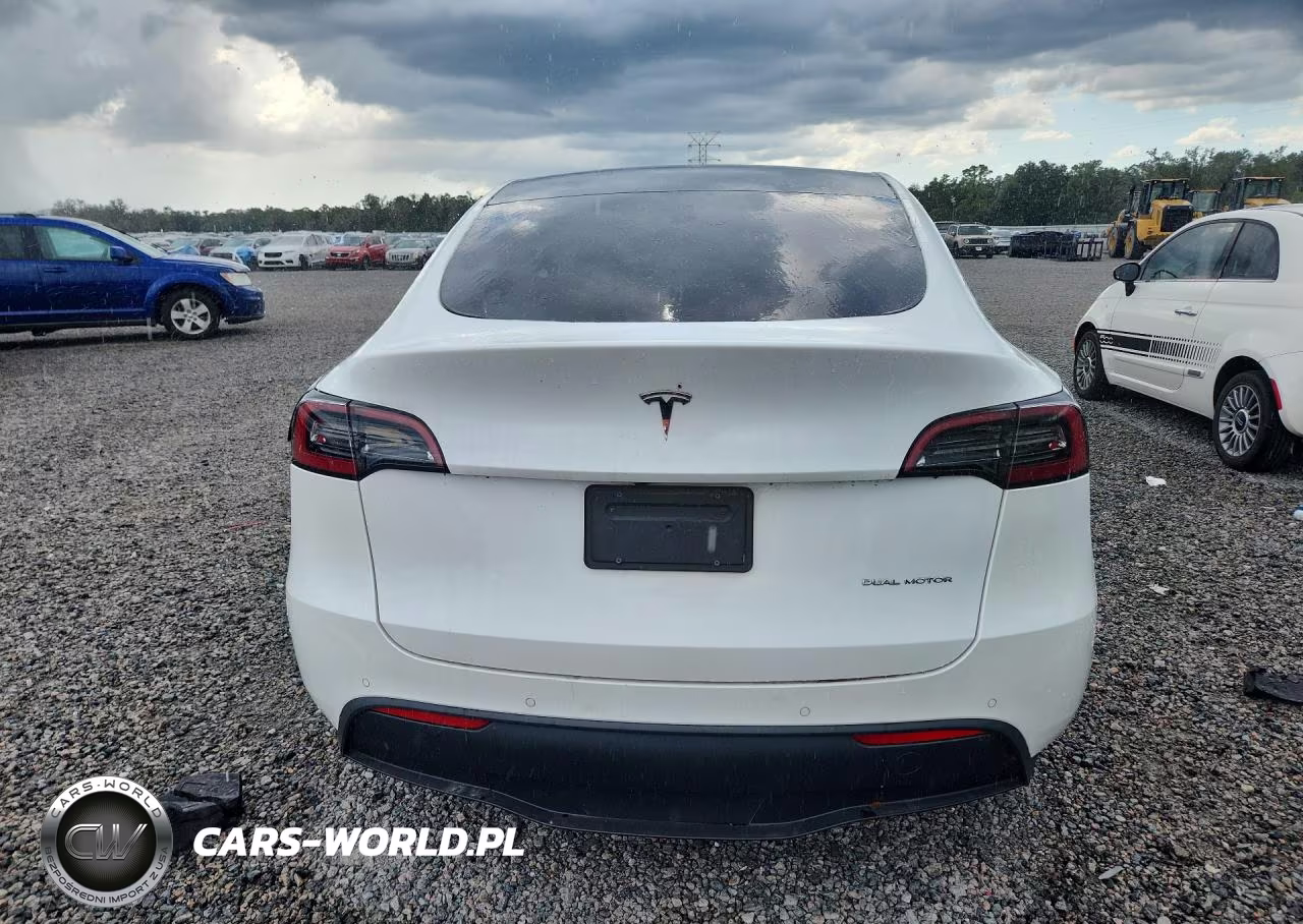 2022 Tesla Model Y VIN:7SAYGDEE1NF436961 - 6