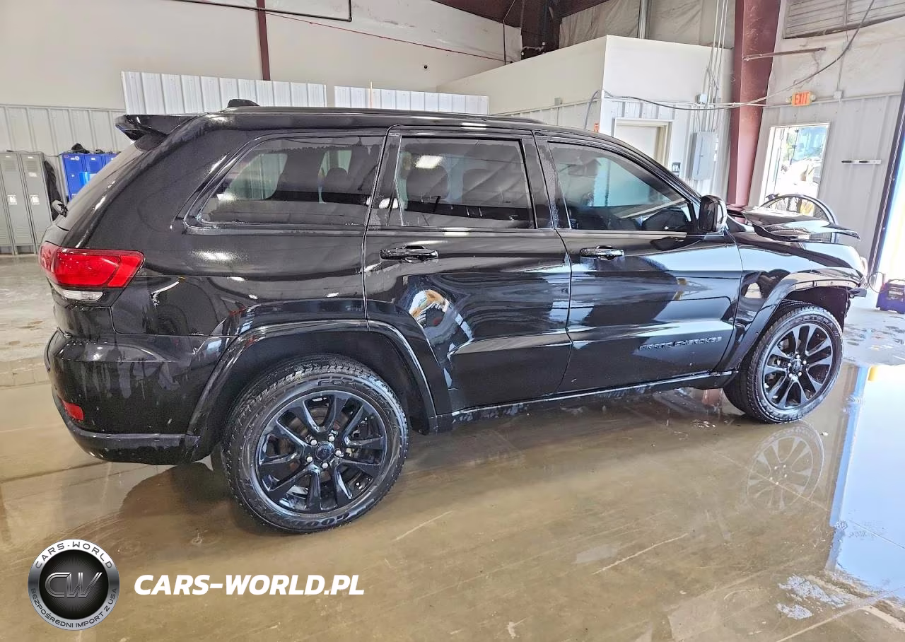 2019 Jeep Grand Cherokee Laredo VIN:1C4RJFAG0KC728034 - 3