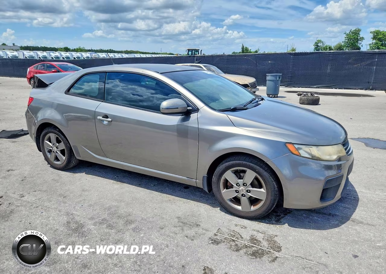 2011 Kia Forte Koup Ex VIN:KNAFU6A28B5370374 - 4