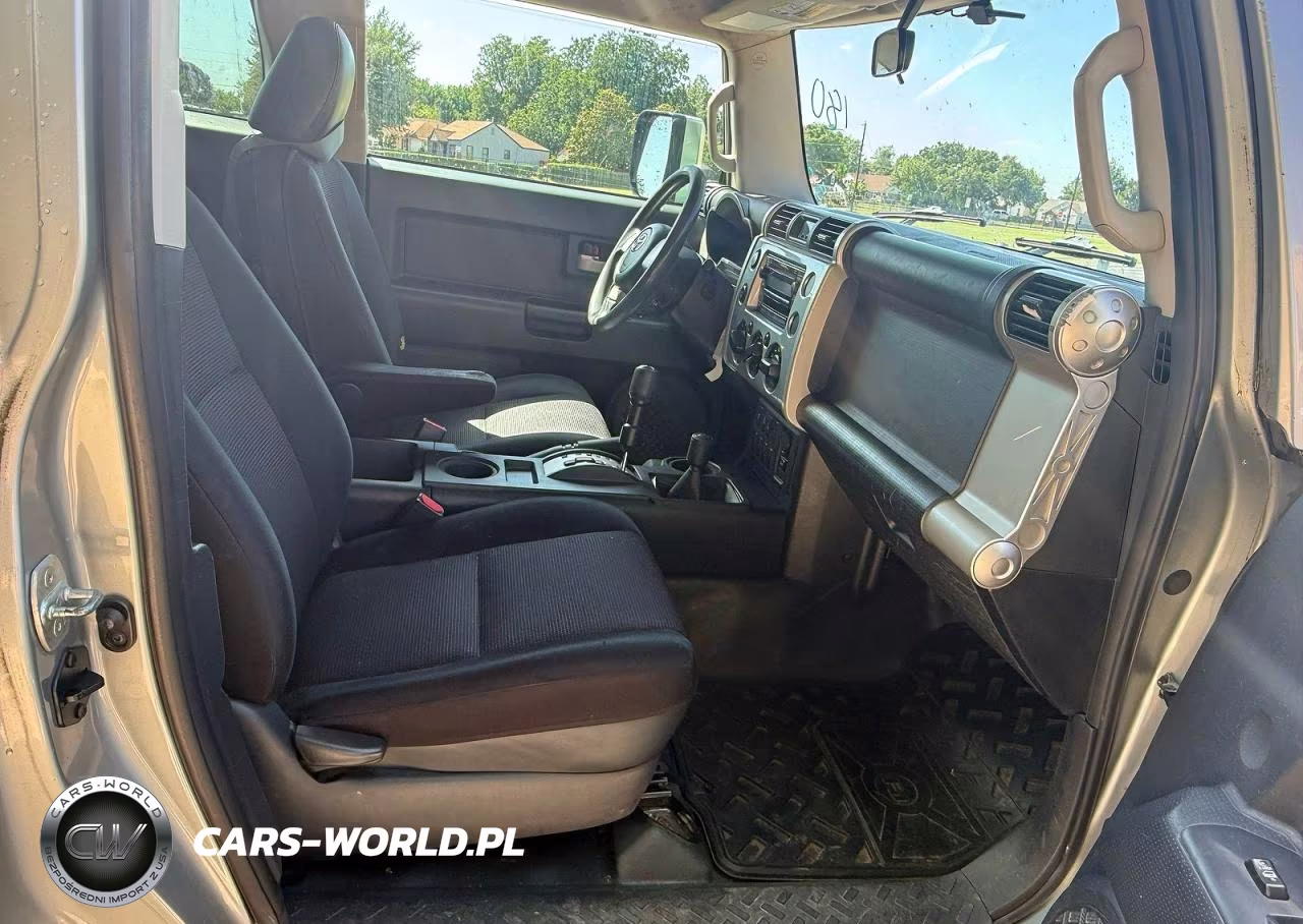2009 Toyota Fj Cruiser Base VIN:JTEBU11F09K067152 - 5