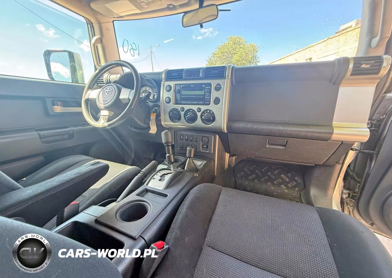 2009 Toyota Fj Cruiser Base VIN:JTEBU11F09K067152 - 9