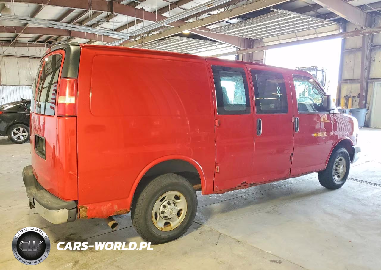 2008 Chevrolet Express G3500 VIN:1GCHG35K581108677 - 3