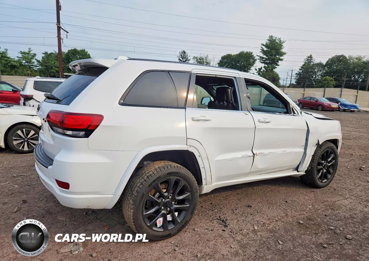 2021 Jeep Grand Cherokee Laredo VIN:1C4RJFAG5MC516619 - 3