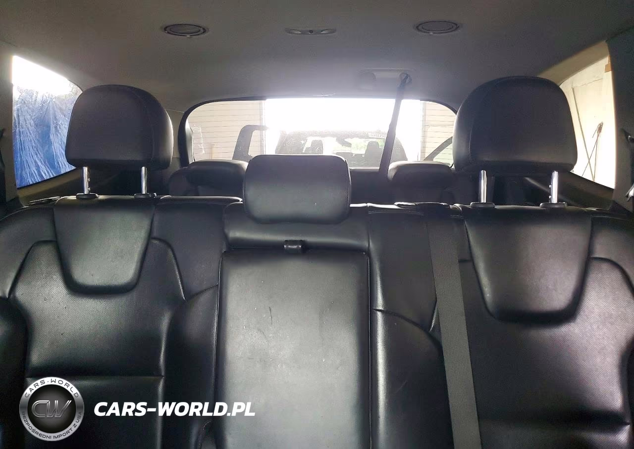 2020 Kia Telluride S VIN:5XYP6DHC7LG038908 - 10
