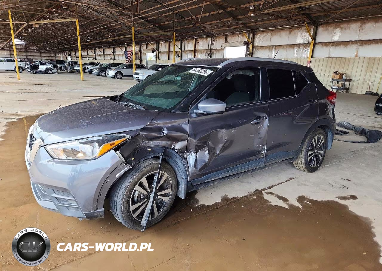 2020 Nissan Kicks Sv
