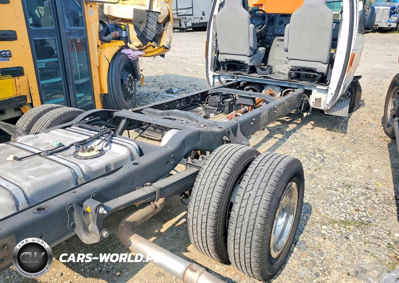 2025 Ford Econoline E450 Super Duty Cutaway Van VIN:1FDXE4FNXSDD15485 - 10