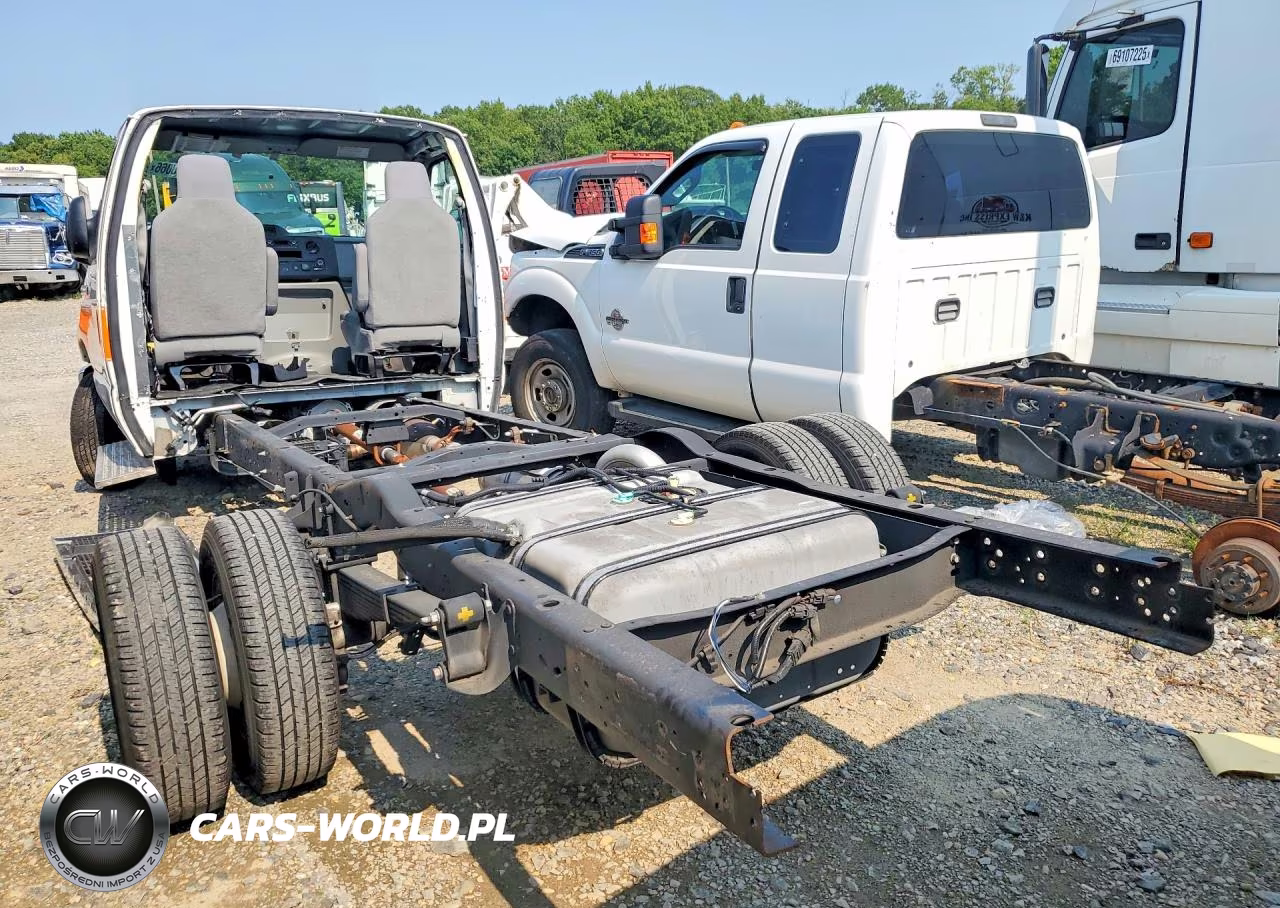 2025 Ford Econoline E450 Super Duty Cutaway Van VIN:1FDXE4FNXSDD15485 - 2