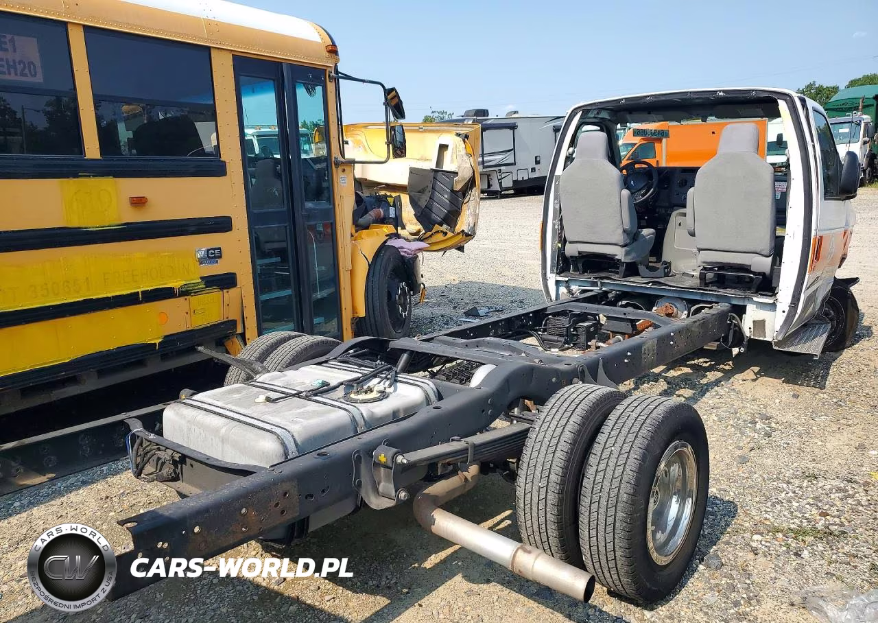 2025 Ford Econoline E450 Super Duty Cutaway Van VIN:1FDXE4FNXSDD15485 - 6