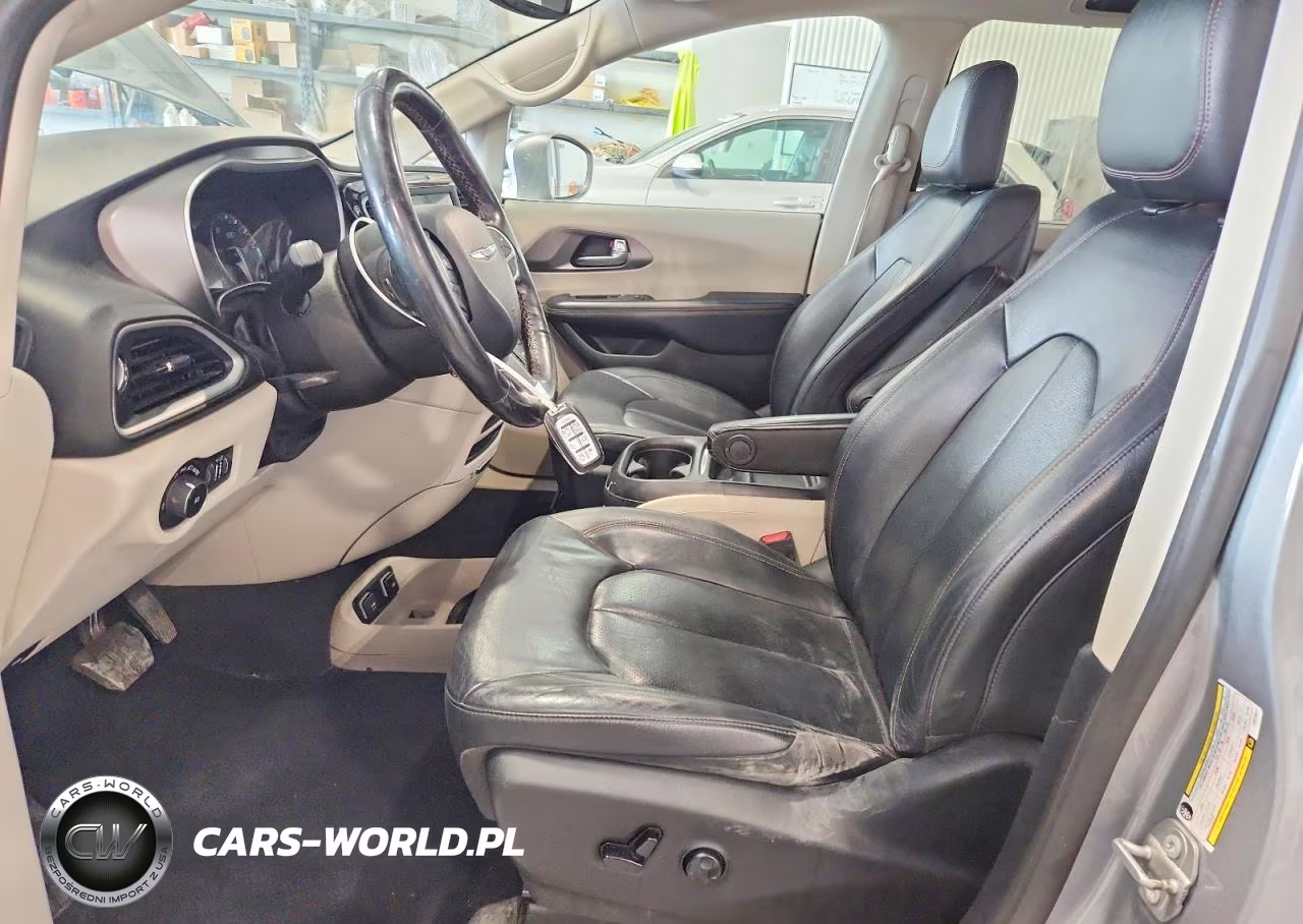 2020 Chrysler Pacifica Touring L VIN:2C4RC1BG5LR279311 - 7